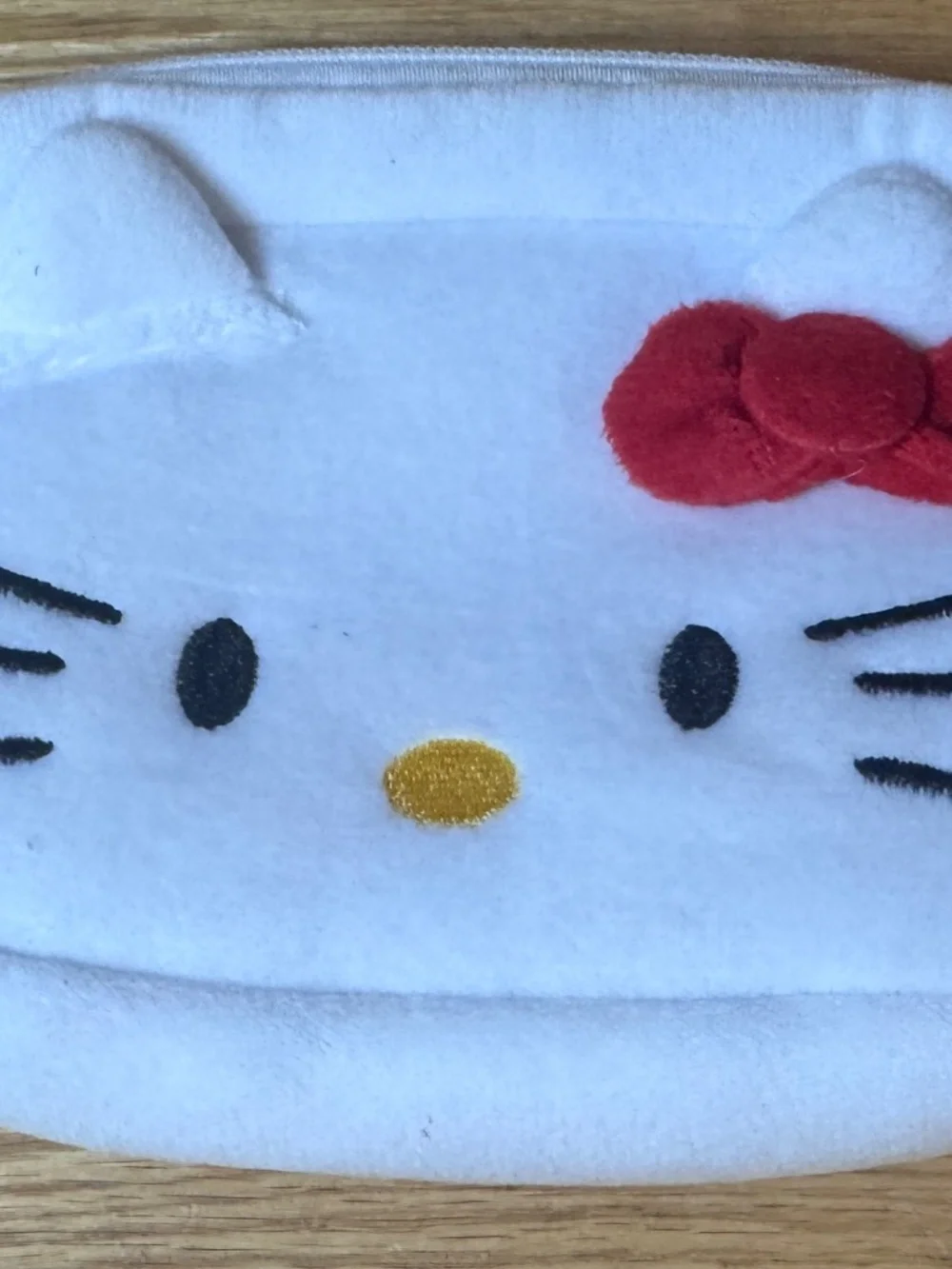 Fluffy White Zipper Makeup Brush Zipper Case Hello Kitty 8 X 5 X 1